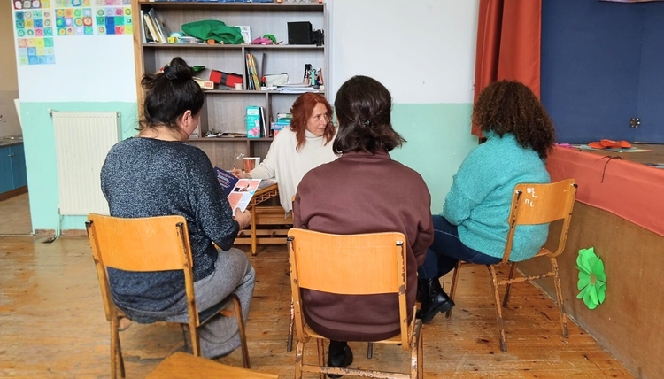 Συζήτηση με γονείς στα Χίδηρα